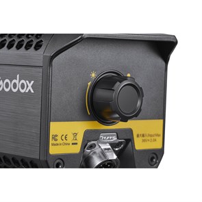 Осветитель светодиодный Godox S60Bi фокусируемый - фото 9961