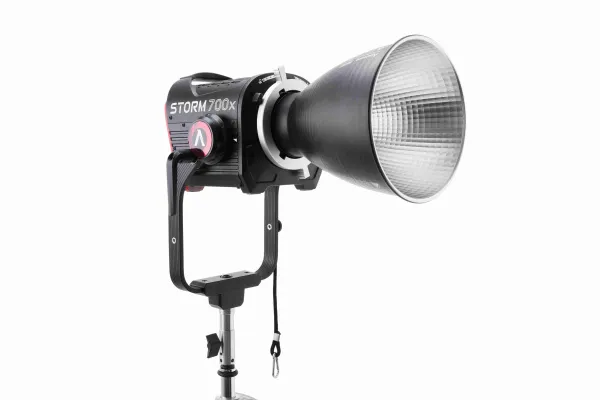 Осветитель Aputure STORM 700x Cine Kit
