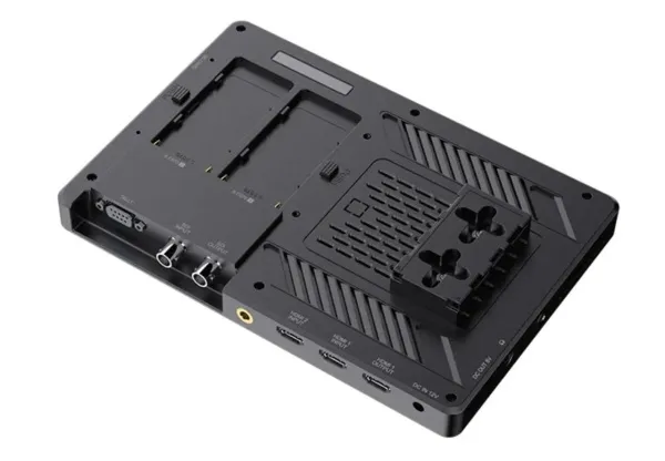 8jPV21OTQb.jpg