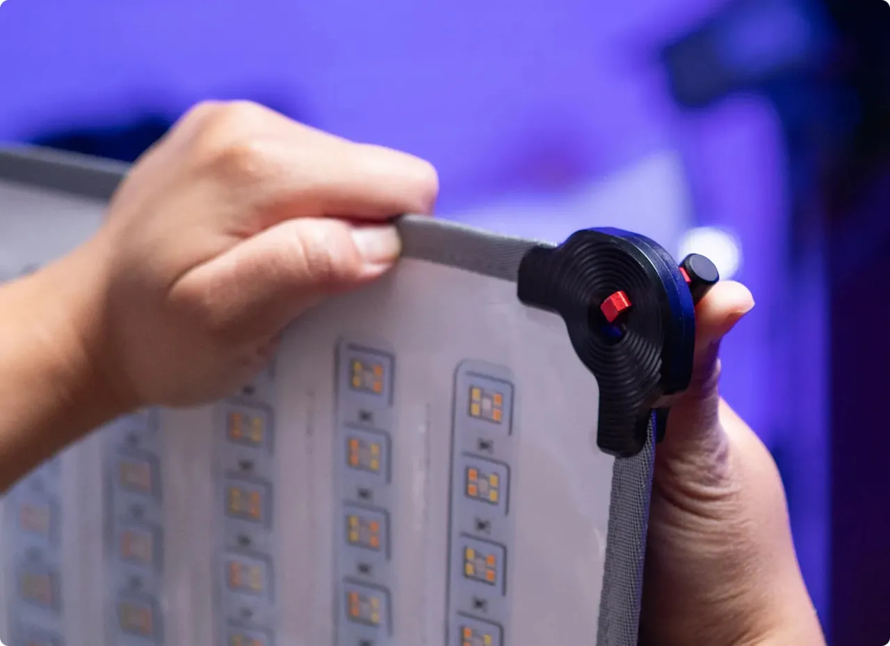 Attaching the New X Bracket to an amaran F22c