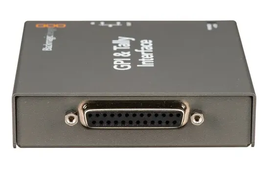 Вид с боку интерфейса Blackmagic GPI и Tally для ATEM