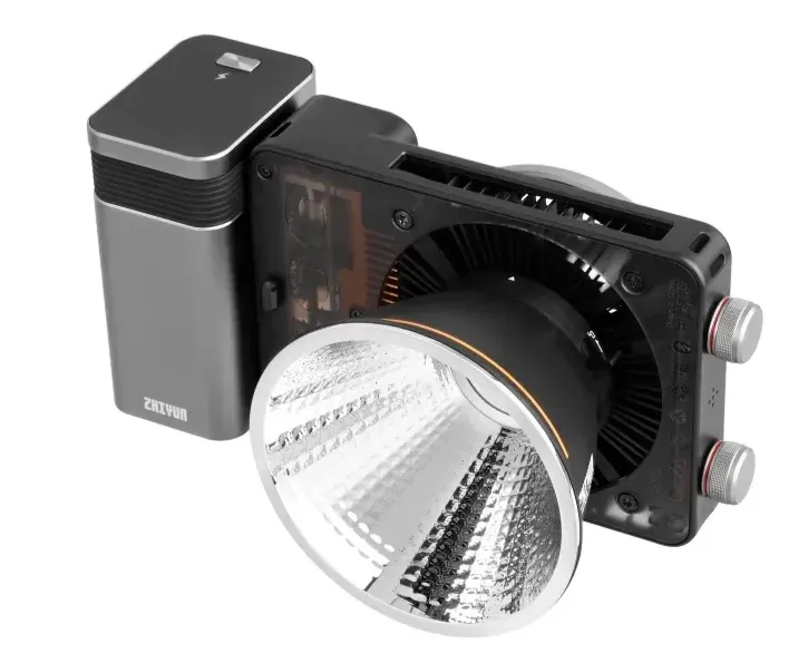 Вид сверху осветителя Zhiyun MOLUS X100 Pro