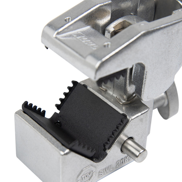 zdvsX019E4.jpg