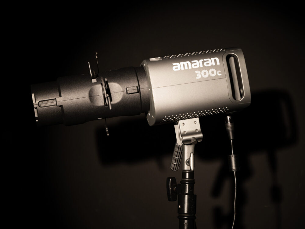 AMARAN 300C вид сбоку