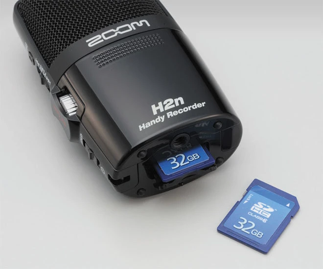 Крупный план аудиорекордера Zoom H2n
