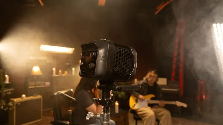 Amaran Halo 300x работает в студии