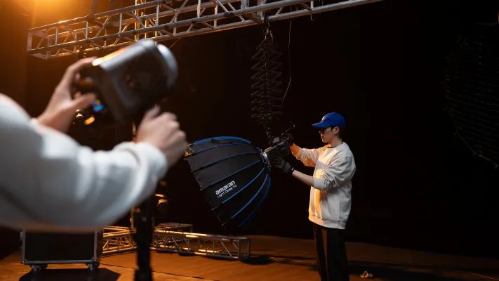 Amaran Halo 600x установка на стойку