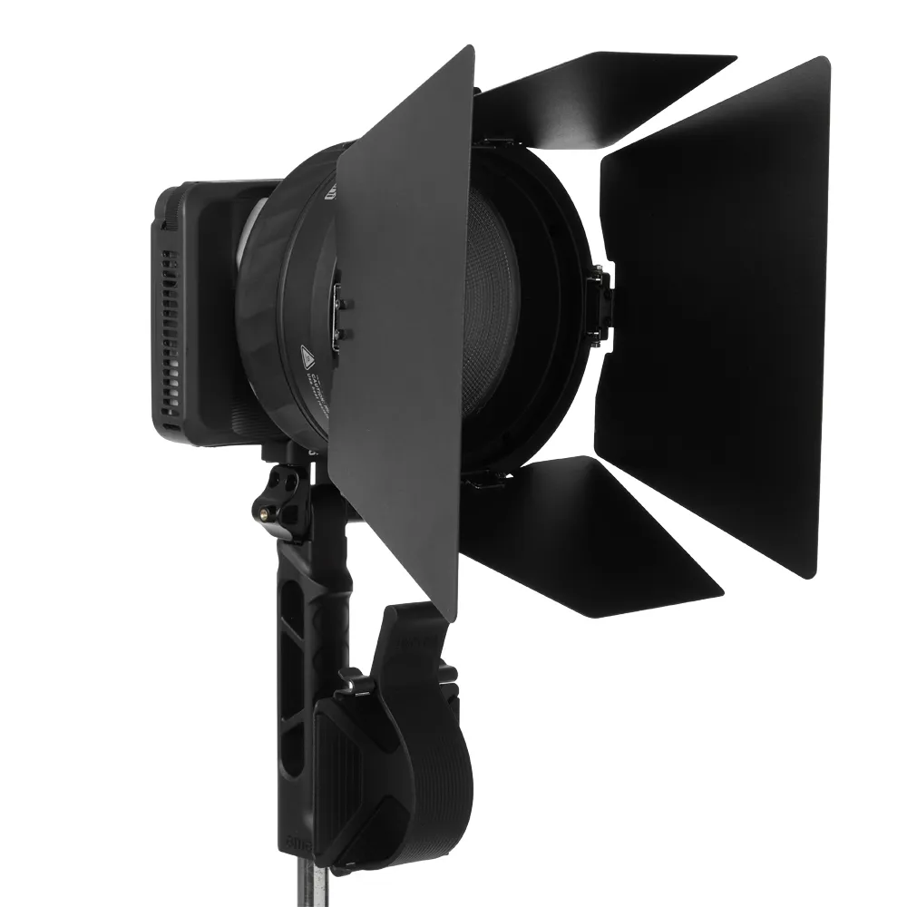 Amaran Mini Fresnel со шторками