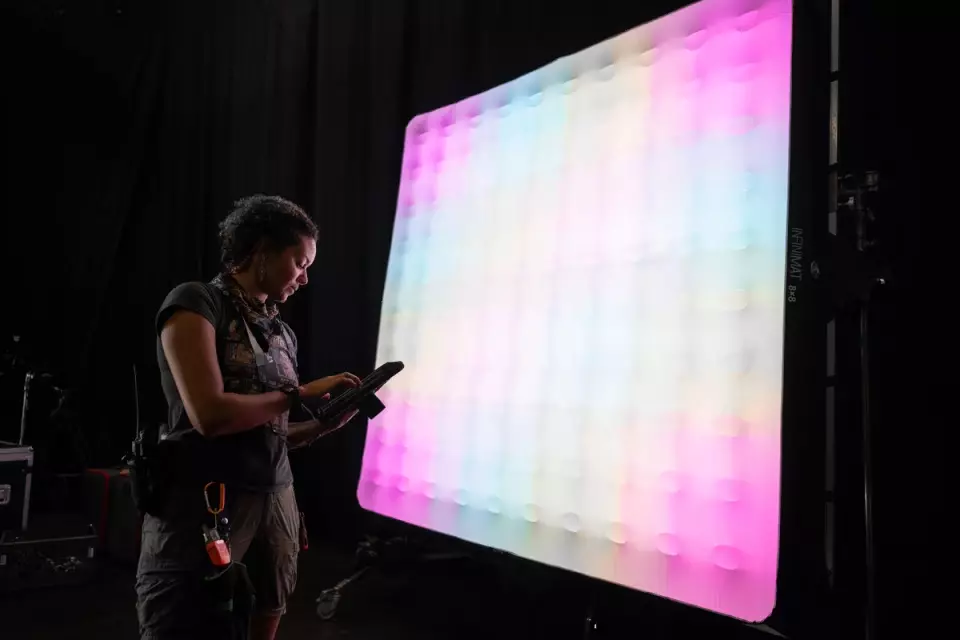 Применение надувной RGB панели Aputure INFINIMAT 8x8 Clear Softbox